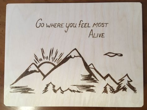 Wood Burned Mountains, Simple Woodburning Designs, Burning Mountain, Wood Burned Gifts, Stencil Wood, Wood Tags, Wood Burning Crafts, Sidewalk Chalk, Wood Burning Patterns