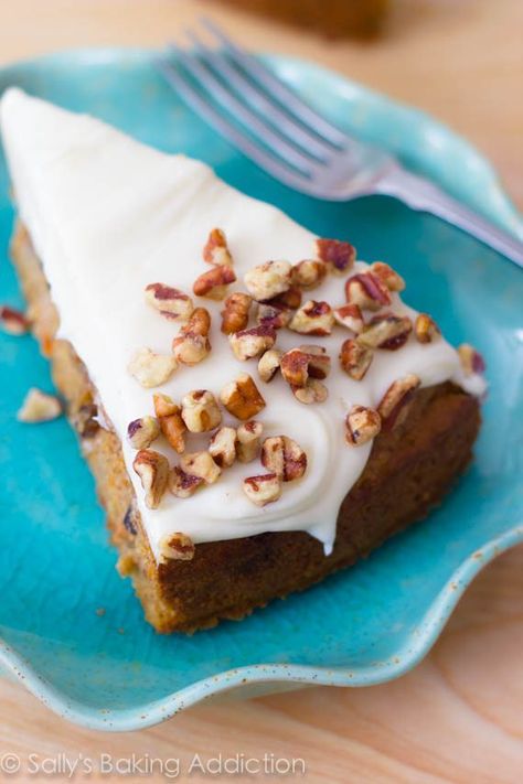 Super Moist Carrot Cake, Moist Carrot Cake, Homemade Carrot Cake, Carrot Cake With Cream Cheese, Carrot Spice Cake, Moist Carrot Cakes, Sally's Baking, Cake With Cream Cheese Frosting, Easy Homemade Recipes