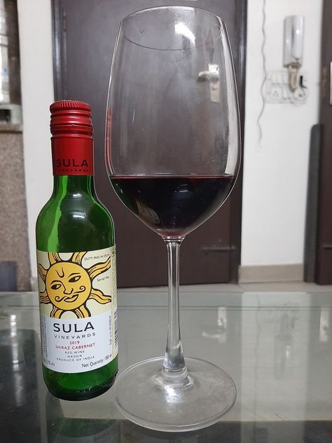 Sula red wine Red Wine Snap, Wine Snap, Sula Wines, Vlog Aesthetic Background, Sula Vineyards, Tea And Snacks, Wine Pics, Vlog Aesthetic, Coffee And Food