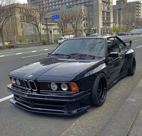 Guerriero Samurai, Bmw E24, Sick Cars, Serie Bmw, Bmw E30 M3, Wide Body Kits, Best Jdm Cars, Drifting Cars, Street Racing Cars