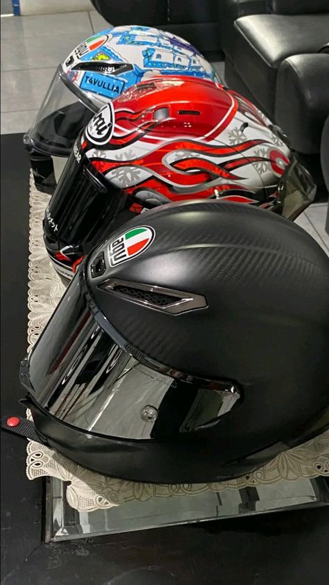 Biker Helmet Aesthetic, Bike Helmet Aesthetic, Heaven And Back Chase Atlantic, Helm Arai, Helmet Aesthetic, Sport Bike Helmets, Biker Helmets, Moto Car, Motorbike Helmet