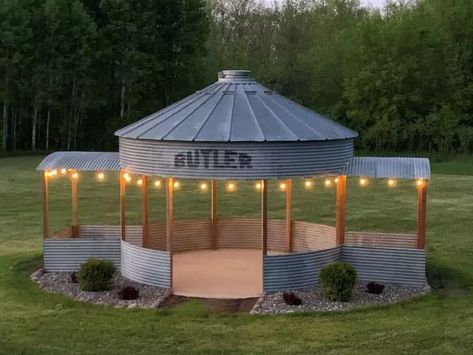 A Grain Silo Turned Into Gazebo Could Be Your Best Summer Retreat | Decor Home Ideas Grain Bin House, Recycled Diy, Silo House, Gazebo Plans, Grain Silo, Backyard Gazebo, Country Chic Cottage, Backyard Pavilion, Garden Gazebo