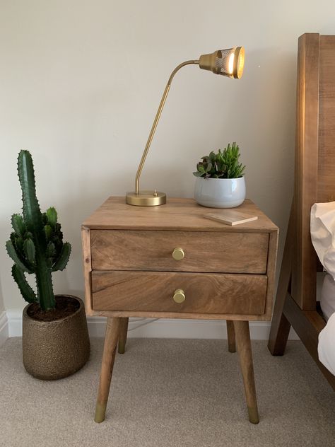 Mid Century bedside table with golden legs, matching well with the modern gold bedside light. Bohemian vibes with an Aloe Vera plant and a Cactus (named Jack). Boho Mid Century Modern Bedroom, Boho Bedside Table, Boho Side Table, Bedside Table Styling, Interior Paint Colors For Living Room, Midcentury Bedside Table, Bedside Table Decor, Mid Century Boho, Nightstand Decor