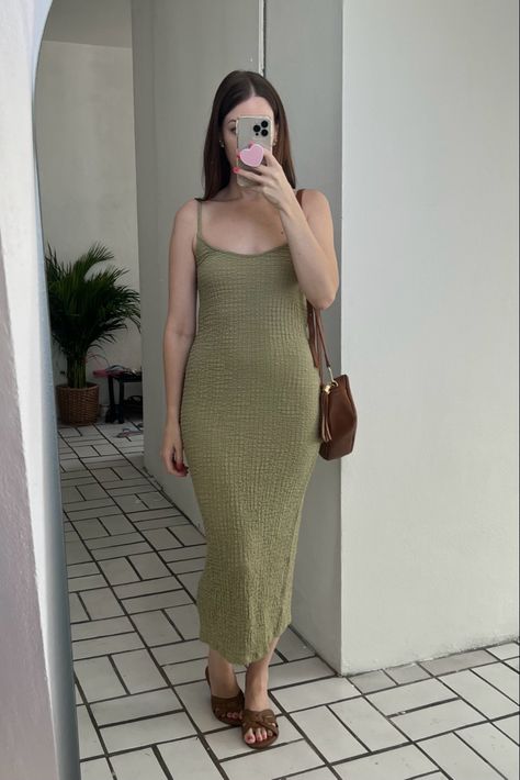 Causal Dress Outfits, Thailand Outfits, Dress With Converse, Turkey Vacation, Brunch Outfits, Errands Outfit, Causal Outfits, Casual Day Outfits, Brunch Outfit