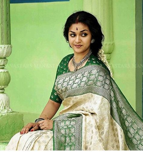 Keerthy Keerthi Suresh Mahanati Sarees, Mahanati Keerthi Suresh Pics, Mahanati Sarees, Sridevi Saree, Mahanati Savitri, Kreethi Suresh, Marriage Makeup, Saree Colours, Indian Queen