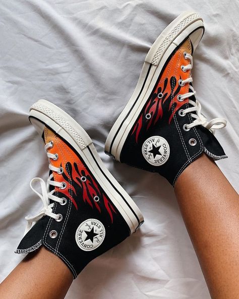 'It's like they're on fire' 🔥 If you know, you know 📸 @charnice_ 🔎 Converse Chuck 70 Hi archive flame print trainers in black (1480596) Painted Converse, Skater Outfits, Emo Dresses, Thrift Flip, Converse Chuck 70, Hype Shoes, Skull Fashion, Aesthetic Shoes, Chuck 70