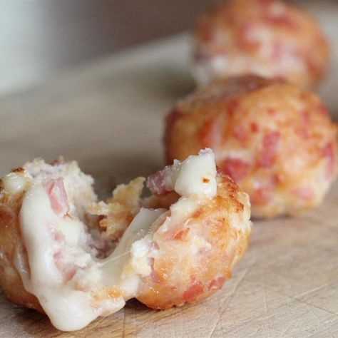 Chicken Cordon Bleu Bites | " They are great as appetizers or as a fun food for kids. I love to make them with bread crumbs seasoned with Parmesan cheese. Enjoy!" Appetizers For Kids Party, Cordon Bleu Bites, Chicken Cordon Bleu Bites, Party Bread, Cordon Blue, Appetizers For Kids, Chicken Cordon, Chicken Cordon Bleu, Tater Tots