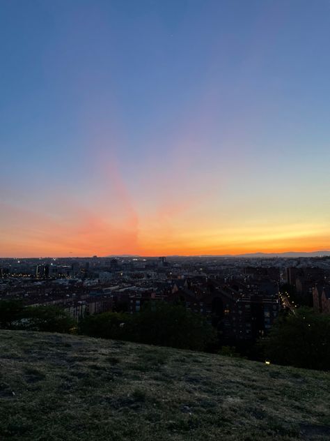 Vibrant colorful sunset on a hill overlooking the city of Madrid. Watch The Sunset, The Sunset, Beach Sunset, Madrid, Vision Board, Collage, Nike, Pins, Instagram