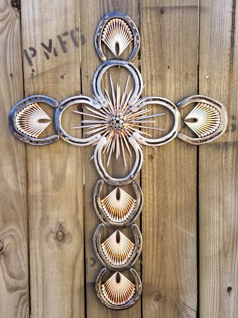 Horseshoe Cross Ideas, Horseshoe Crosses, Barbed Wire Decor, Horseshoe Nail Art, Railroad Spike Art, Horseshoe Cross, Rustic Wood Cross, Cross Ideas, Selling Crafts Online