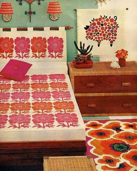 Influences • Instagram 70s Interior, 1970s Decor, Retro Interior Design, Retro Bedrooms, 70s Home, 1970s Style, 70s Decor, 70s Home Decor, Vintage Interior Design