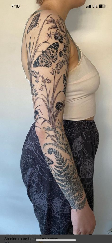 Botanical Tattoo Sleeve, Nature Tattoo Sleeve, Fern Tattoo, Tattoo Filler, Floral Tattoo Sleeve, Leg Sleeve Tattoo, Botanical Tattoo, Bee Tattoo, Cute Tattoos For Women