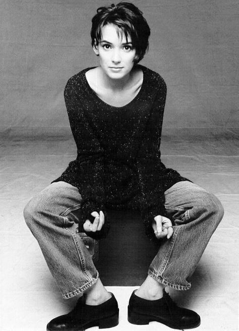 Winona Ryder Style, Winona Ryder 90s, Winona Rider, 90s Grunge Hair, Winona Forever, Fashion 1990s, Patrick Demarchelier, Aurelie Bidermann, 90s Fashion Grunge