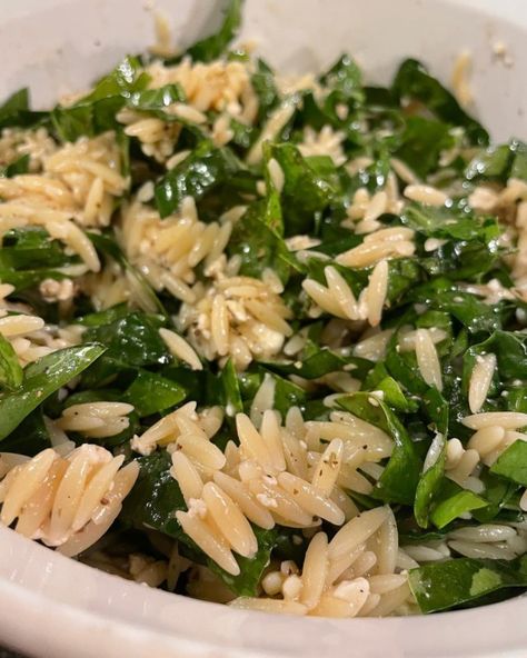 Spinach Orzo Salad Feta, Spinach And Orzo Salad, Spinach And Feta Orzo, Spinach And Feta Pasta Salad, Orzo Spinach Pasta Salad, Orzo Greek Salad Recipes, Spinach And Orzo Recipes, Orzo And Kale Recipes, Orzo Spinach Salad Recipes