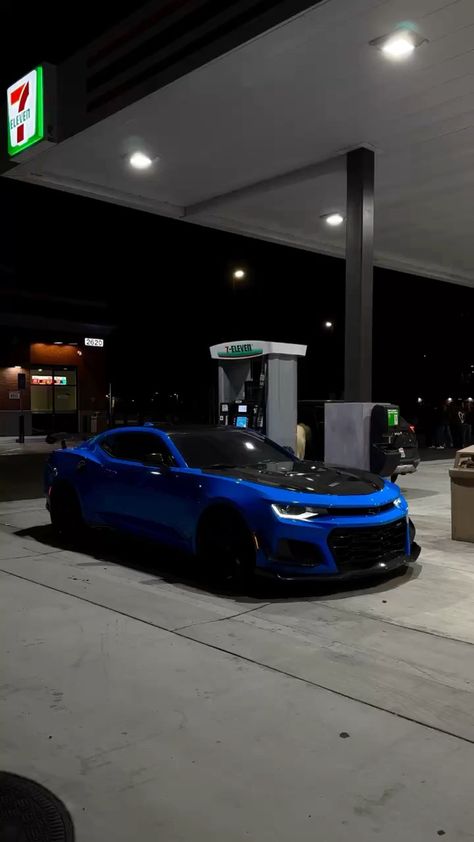 Camaro Lt1, Black Camaro, Chevrolet Camaro Zl1, New Ferrari, High End Cars, Camaro Zl1, Classy Cars, Pretty Cars, Tuner Cars