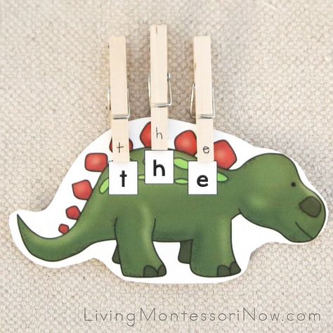 Dinosaur Phonics Activities, Dinosaur Sight Words, Dinosaur Language Activities, Dinosaur Phonics, Writing Eyfs, Free Dinosaur Printables, Dinosaur Week, Dinosaur Lesson, Dinosaur Roar