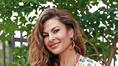 Eva Mendes Eva Mendes Body, Eva Mendes Hair, Jessica Bowman, Eva Mendez, Hair Fan, Children Of The Corn, Celebrity Workout, Eva Mendes, The Other Guys