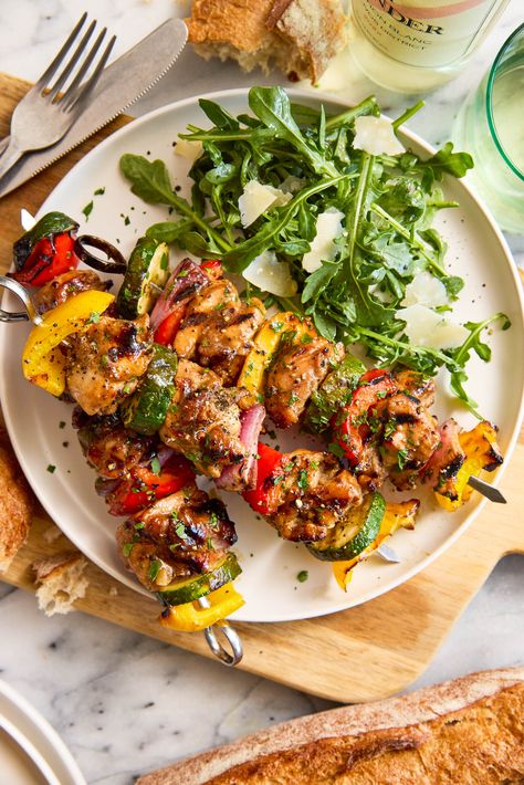 Grilled Chicken Kabobs Best Marinated Chicken, Grilled Chicken Kabobs, Balsamic Vinegar Chicken, Delicious Meal Prep, Chicken Zucchini, Chicken Kabobs, Slow Cooker Soup, Easy Family Meals, Marinated Chicken