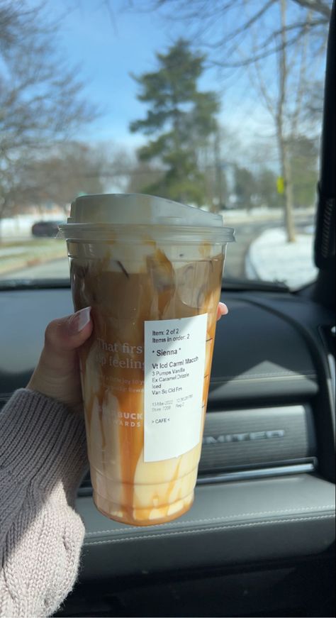 Minuman Starbucks, Free Starbucks Gift Card, Starbucks Secret Menu Recipes, Cold Starbucks Drinks, Starbucks Drinks Diy, Secret Starbucks Recipes, Iced Starbucks Drinks, Coffee Recipes Starbucks, Healthy Starbucks Drinks