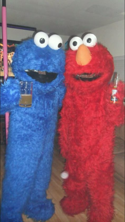 Elmo And Cookie Monster Matching Wallpaper, Elmo And Cookie Monster Matching Pfp, Duo Halloween Costumes Elmo And Cookie Monster, Elmo And Cookie Monster Wallpaper, Elmo And Cookie Monster Costumes, Sesame Street Costume, Cookie Monster Halloween Costume, Elmo Halloween, Cookie Monster Onesie