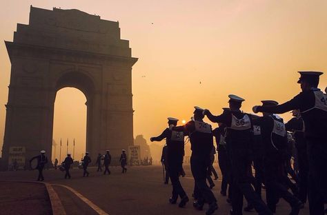 “Picture Credits: @manishjaisi . Delhi, INDIA . Kindly route your queries to the owner of the pic mentioned above. . Keep hashtagging us at #_soi . #india…” Republic Day Parade, Independence Day Images, Grunge Pictures, India Gate, Picture Credit, Republic Day, Delhi India, Gate, India