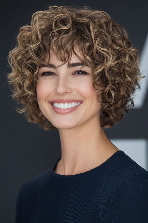 Layered Curly Bob, Blonde Layered Bob, 2025 Haircut, Short Curly Bob Haircut, Blonde Curly Bob, Short Curly Bob Hairstyles, Sleek Short Hair, Short Curly Hairstyles For Women, Curly Pixie Hairstyles