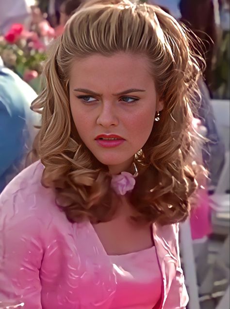 newly weds - cher horowitz Rude Girl, Hayden Williams, Cher Horowitz, Alicia Silverstone, Clueless, Pink Outfit, Matching Pfp, Wedding Outfit, Beverly Hills