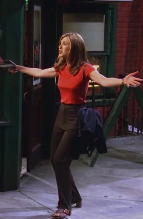 Carrie Bradshaw Work Outfits, Rachel Green Grey Skirt, Rachel Green Office Outfits, Rachel Green Work Outfits, Iconic Rachel Green Outfits, Rachel Geller, Rachel Outfits, Estilo Rachel Green, Rachel Green Style