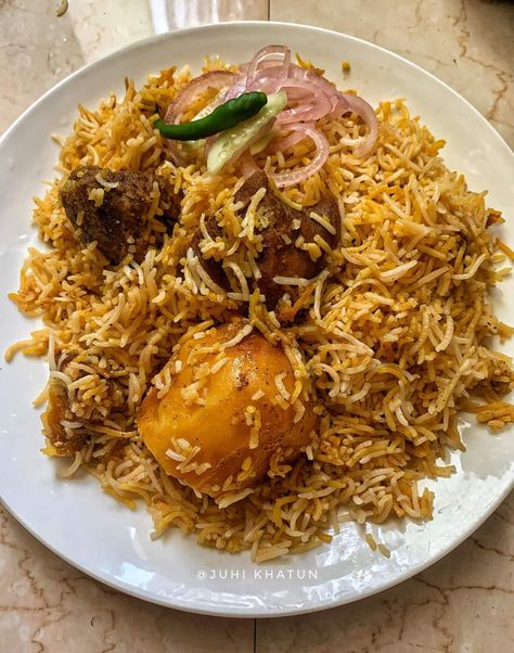 Biriyani Photos, Variety Food, Bengali Food, Healthy Indian Recipes, Healthy Food Inspiration, Food Vids, Yummy Comfort Food, Snap Food, Food Platters