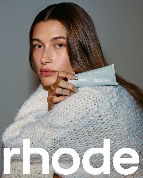 Hailey Bieber Aesthetic, Rhode Aesthetic, Bieber Aesthetic, Rhode Skincare, Date Night Makeup, Hailey Bieber Style, Hailey Rhode Baldwin, Hailey Rhode, Skincare Essentials