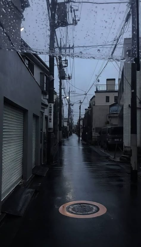 Rainy Wallpaper, Japan Vibes, Tokyo Streets, Rainy City, Rainy Day Aesthetic, Rain Wallpapers, Japan Street, Day Aesthetic, Rainy Night