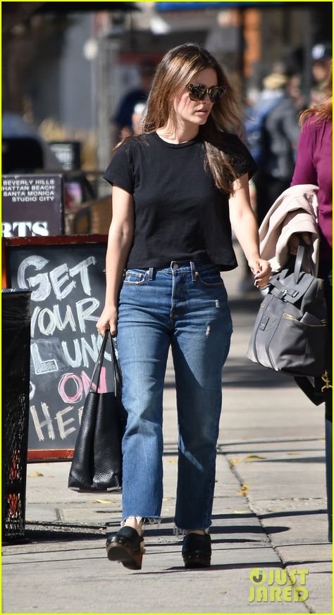 Rachel Bilson Outfits, Rachel Bilson Style 2023, Rachel Bilson Bangs, Rachel Bilson Street Style 2022, Rachel Bilson Red Carpet, Run Photo, Rachel Bilson Style, Hart Of Dixie, Rachel Bilson