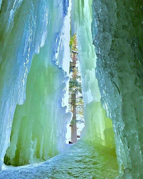 Ice Cave Photography, Us Vacations, Up Michigan, American Midwest, Michigan Winter, Crystal Kingdom, Michigan Adventures, Upper Michigan, Upper Peninsula Michigan