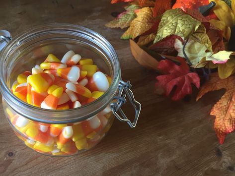 Vegan Candy Corn, Vegan Halloween Treat, Candy Corn Recipe, Vegan Candy, Diy Pumpkins, Vegan Sweet Treats, Trick Or Treat Candy, Vegan Halloween, Pudding Ice Cream