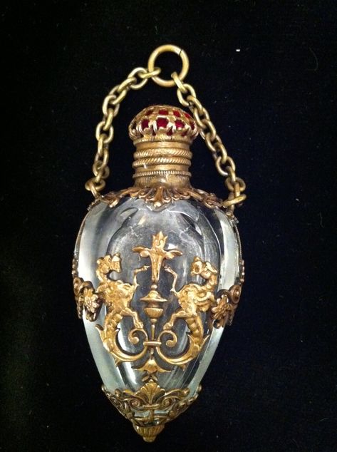 Vial Vial Of Poison, Perfume Bottle Art, Beautiful Perfume Bottle, Perfume Store, Antique Perfume Bottles, Beautiful Perfume, Antique Perfume, Potion Bottle, Scent Bottle