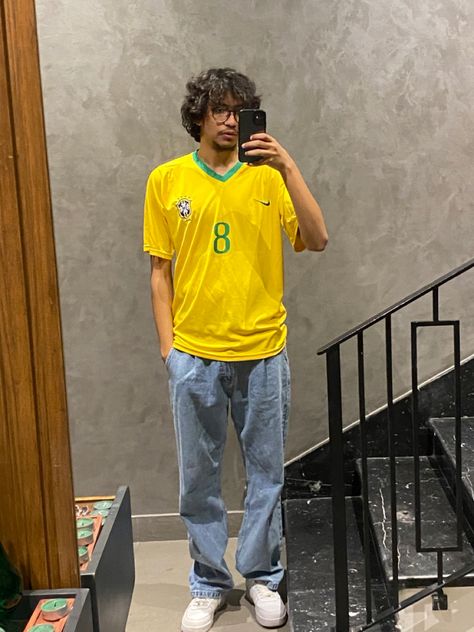 Brazil Jersey Outfit Men, Brazil Jersey Outfit, Blockcore Outfit, Brazil Outfits, Jersey Outfit Ideas, Jersey Outfit Men, Brazil Jersey, Mens Fits, Jersey Fits