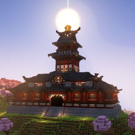 This is the Sun Temple, the holder of the light, and last thing my villagers see before the night comes. I love how the roofline and the shapes came out in this one. The "sun holder" finial and the curve of the middle roof came out exactly as I hoped. This is one of the builds available for download on my Patreon (link in bio). #minecraftbuilds #minecrafttemple #minecraft #minecraftideas #minecraftarchitecture Minecraft Temple Ideas, Japanese Temple Minecraft, Minecraft Japanese Temple, Minecraft Temple, Desert Temple, Minecraft Japanese, Japanese Statue, Mc Builds, Sun Temple