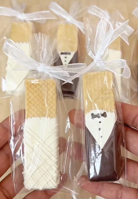 Sugar Wafers, Graduation Party Desserts, Wedding Treats, Wedding Dessert, Party Desserts, Wedding Things, Spring Wedding, Creative Gifts, Graduation Party