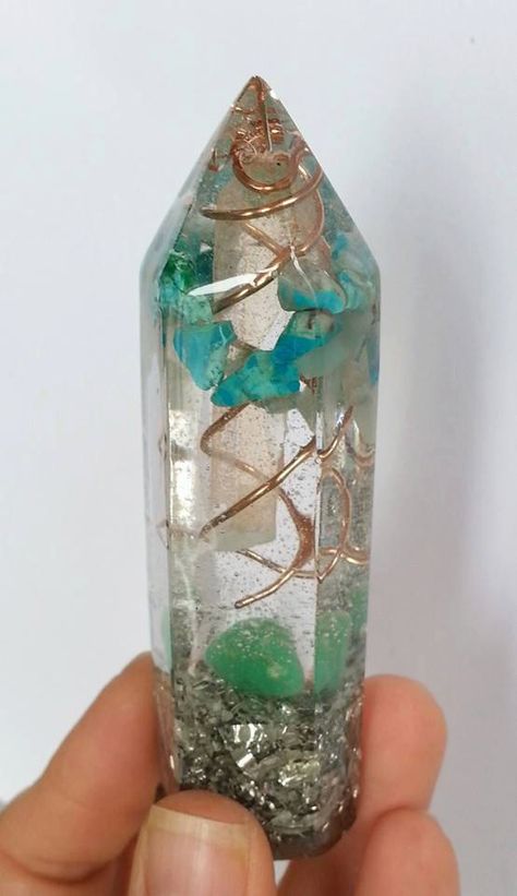 Crystal wand. Orgonite. Healing wand with crystals. Orgone generator. chryscolla, chrysoprase, lightworker crystal, energy tool, by EarthlightsCrystals on Etsy Orgone Generator, Healing Wands, Orgonite Pyramids, Orgone Energy, Crystal Energy, Epoxy Resin Crafts, Crystal Healing Stones, Diy Resin Crafts, Crystal Wand