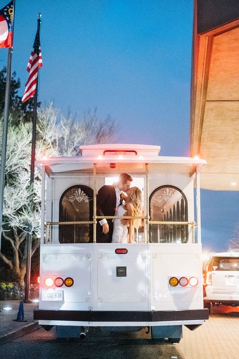 Bride & Groom Kiss on Back of Trolley Robert Carr Chapel Wedding, Trolley Wedding, Neutral Wedding Reception, Fort Worth Water Gardens, Wedding Limo, Berta Wedding Dress, Dfw Wedding, Wedding Inside, Church Ceremony