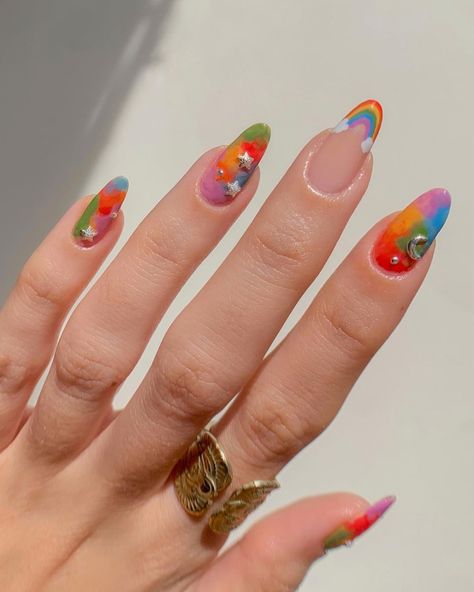 Colourful Acrylic Nails, Glitter Gradient Nails, Rainbow Nails Design, Rainbow Nail Art, Rainbow Nail, Mens Nails, Hello Nails, Beginning Of Spring, Dots Nails