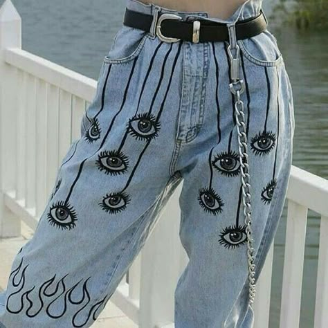 Grunge Girls, Halloween Bark, Diy Pants, Skirt Diy, Goth Outfit, Diy Jeans, Bark Recipe, Diy Vetement, Girl Halloween