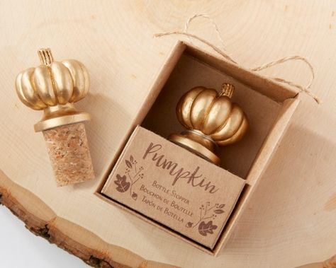 Inspiration Image from My Wedding Favors for your halloween wedding Bridal Shower Ideas Favors, Rustic Bridal Shower Ideas, Halloween Wedding Gifts, Pumpkin Favors, Wedding Reception Favors, Gold Pumpkin, Creative Wedding Favors, Pumpkin Wedding, Autumn Wedding Reception