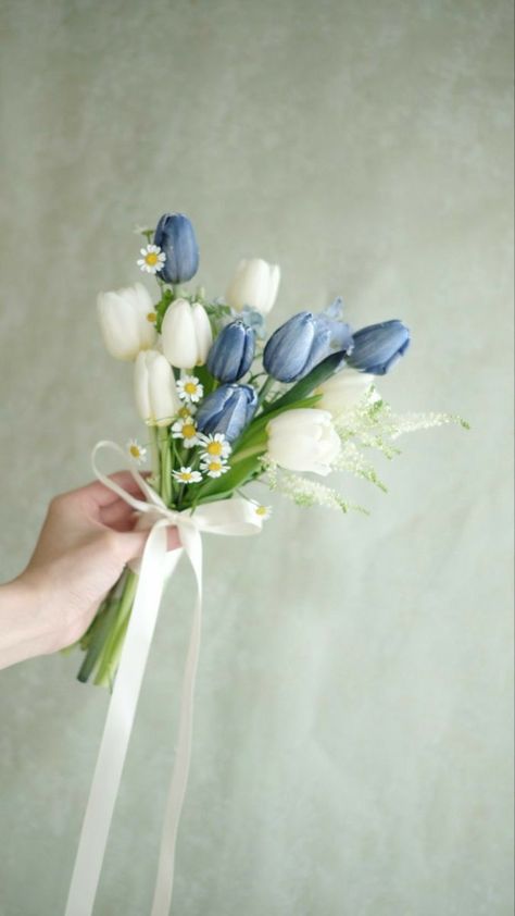 Small Tulip Bouquet Wedding, Simple Engagement Bouquet, Blue And White Tulips Bouquet, Tulip Daisy Bouquet, Small Blue Wedding Bouquet, Wedding Bouquets Bride Tulips, Blue Tulip Bouquet Wedding, Bridal Bouquet With Tulips, Small Blue Bouquet