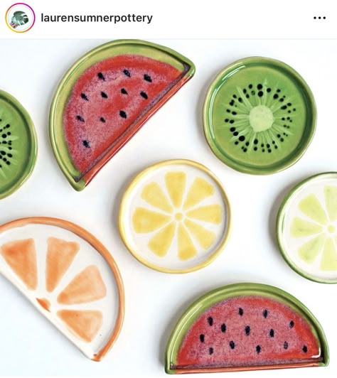 Summer Ceramics, Pottery Fruit Bowl, Ceramic Cafe, Ceramic Store, Air Dry Clay Projects, Clay Inspo, Clay Crafts Air Dry, Cerámica Ideas, Fruit Dishes