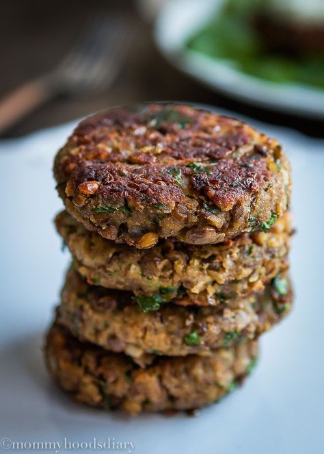 Lentil Patties recipe - Easy, healthy dinner recipe with gluten free and vegan options. Eat these like a burger in a bun or lettuce wraps. Lentil Burger Recipe, Lentil Patties, Lentil Burgers, Patties Recipe, Vegan Burgers, Lentil Recipes, Hair Raising, Dr Oz, Flat Tummy