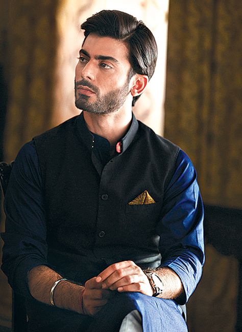 A scene from Khoobsurat Fahad Khan Kurta, Fawad Khan Khoobsurat, Kurta Designs Men's, Fawad Khan, Kurta Pajama Men, Kurta Men, Mens Kurta Designs, Indian Man, Groom Wear