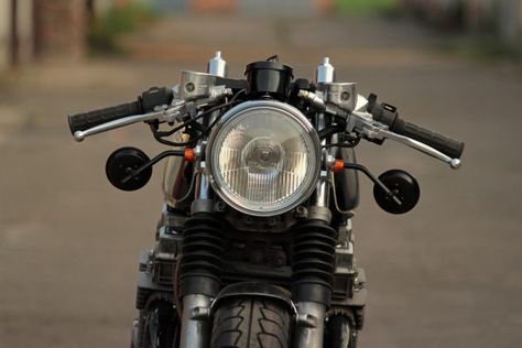 Classic Cafe Racer, Honda 125 Cafe Racer, Honda Cb650 Cafe Racer, Cafe Racer Handlebars, Honda Shadow Cafe Racer, Honda Cb750 Cafe Racer, Cb Cafe Racer, Cb 750 Cafe Racer, Honda 125