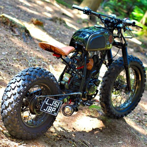 Electric Bike Diy, Yamaha Cafe Racer, Moto Scrambler, Tracker Motorcycle, Road Motorcycle, Мотоциклы Cafe Racers, Mini Bikes, Cafe Bike, Scrambler Motorcycle