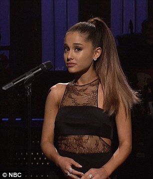 Ariana Gr, Awkward Questions, Reaction Pic, Interview Process, Ariana Grande Pictures, Ariana G, Old Singers, Snl, Job Interview