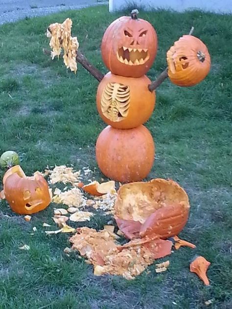 Fall Yard Decor, Owl Pumpkin, Dekorasi Halloween, Creative Pumpkin Carving, Amazing Pumpkin Carving, Halloween Coustumes, Casa Halloween, Halloween Fest, Pumpkin Display